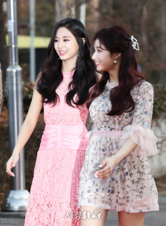 트와이스 쯔위, 우아한 핑크 여신~ (제8회 가온차트 뮤직어워즈)