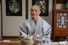 동안거 끝낸 백흥암 영운 스님 남 밟고 올라서려 않으면 더 나은 삶 살 수 있어