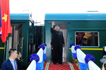 김정은 열차로 귀국중...베이징 안 들리고 평양 직행