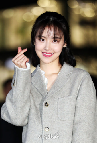 서윤아, 심쿵 하트 미소 (왕이 된 남자 종방연)