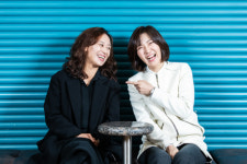 결혼 제도 둘러싼 팩트 폭격의 향연 이 연극의 백미죠