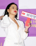 리리영, 독보적 여신미모