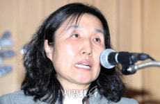 발언하는 강혜란 한국여성민우회 공동대표