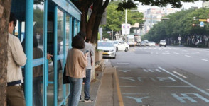 울산 버스파업에 초·중·고 재량휴업·등교 시간 늦춰