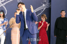 축하 공연하는 더원 (2019 아세안 위크)