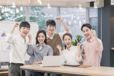 올 상반기 직장인 10명 중 3명 직장 옮겼다
