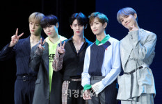 씨아이엑스(CIX)  비엑스-승훈-배진영-용희-현석, 멋진 비주얼 (쇼케이스)