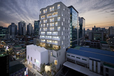 [건축과도시-우란문화재단] 옛공장의 질감 그대로...성수동 풍경에 녹아든 문화·예술 플랫폼