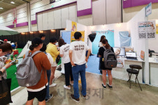 혼족의 제왕, 펫서울 2019 참가···유기견 사료기부 캠페인 펼쳐