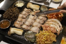 서면 고기집 대표 맛집 제주흑돼지와 생전복 조합으로 가볼만한곳 까만돈