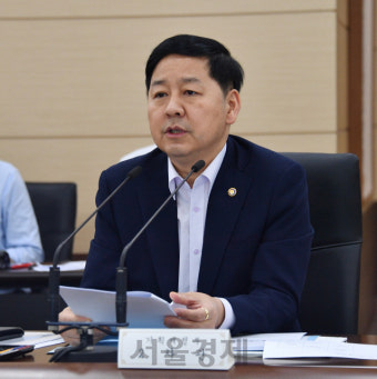 구윤철 기재부2차관 “평화경제는 ‘잔돈경제’부터 시작해야” 눈길