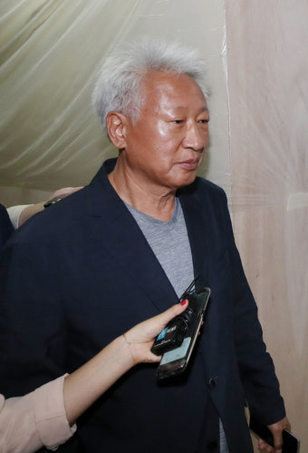‘위안부 매춘 발언’ 류석춘 연대 교수, 자유한국당 탈당