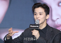 설명하는 마크