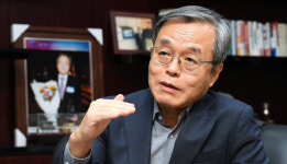 바이오, 규제 풀어 퍼스트무버로 키워야