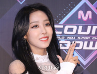써니힐 건희, 사랑스러움 흩뿌리며 (엠카운트다운)