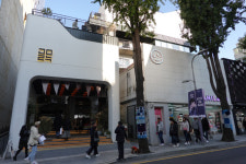 [건축과도시] 1층을 비웠더니 골목이 살아났다...힙스터 성지 된 강남 쌈지길