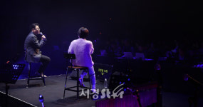 김현철, 13년 만에 30주년 기념 소극장 콘서트 돛 개최