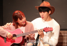 김선호-서예화, 둘이서 알콩달콩 (연극 메모리 인 드림)