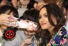 아드리아 아르호나, 즐거운 셀카 (6언더그라운드)