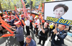 [관점]미친 집값에 복비가 기막혀··· 요율조정 안하나 못하나