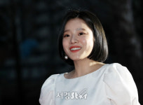 벤, 수줍은 미소 (가온차트 뮤직어워즈)
