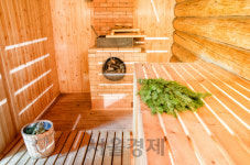 [休]아침 비행기로 떠나···점심에 만나는 온천힐링