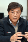 [CEO&STORY] 직원 생일 챙기고 고민상담···스킨십 돋보이는 정윤석 신일산업 대표