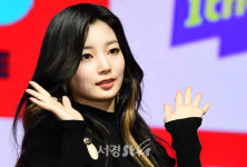 로켓펀치 연희, 눈부신 미모 (쇼케이스)