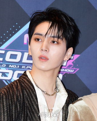 펜타곤 키노, 빠져드는 눈빛 (엠카운트다운)