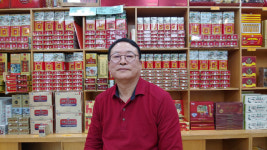 “절망 빠진 상인들 마음 잘 알기에, 임대료 2억 포기···희망의 씨앗 되길”