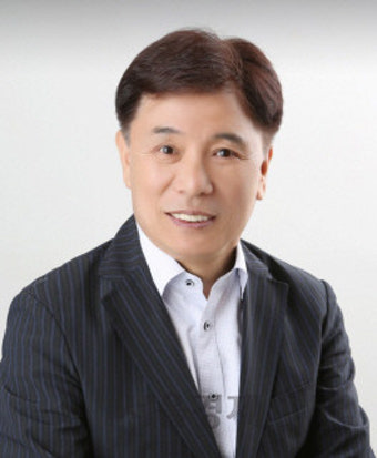 유원일 전 의원 “김윤식 전 시흥시장, 민주당 공천결과 받아 들여야”