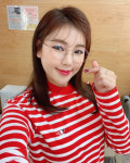 송가인, 안경 쓰니까 더 귀여운데? 상큼한 미소 오늘도 활짝
