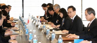 알만한 사람은 다 아는 비밀···윤미향 저격한 천영우 성역 무너졌다