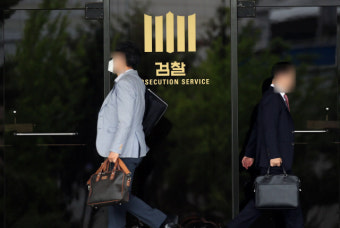 한명숙 사건에 또 재소자 강요·회유·압박수사 의혹··· 당시 수사팀은 