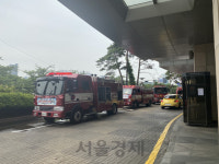 (속보)여의도 리첸시아 아파트에서 화재..4명 부상