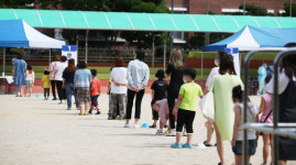 서울 옥수초 6학년 학생 확진···학교서 졸업사진 촬영