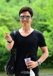 김정민, 중견 가수의 완벽한 몸매