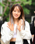 손인사하는 위키미키 세이