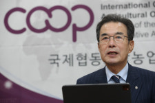 이성희 농협 회장 글로벌 협동조합 협력으로 위기 극복