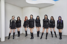 러블리즈, 성공적 컴백···오블리비아테 글로벌 음원차트 상위권→MV 1,000만 뷰