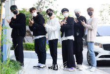 브이에이브이, 눈부신 아우라