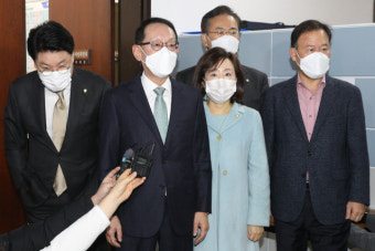 국민의힘 법사위, 尹 '국회 출석 무산'에 법사위원장 항의방문