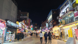 영업시간 10시로 연장해도 거리 한산···“매출 큰 변화 없어요”