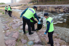 경남청 제1기동대, 쾌적한 지역사회 만들기 위한 봄철 맞이 대청소