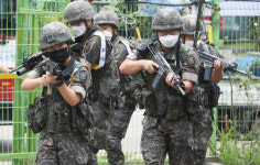 완전 무장 장병들 실전 같은 훈련