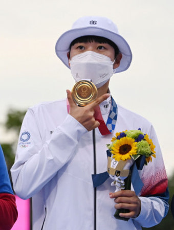 여자양궁 안산 3관왕에···文 
