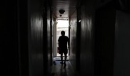 방 하나에 5명 사는데 자가격리? 쪽방촌엔 더 힘겨운 팬데믹