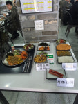 장병 급식이 확 바뀌었어요...레스토랑처럼 변신한 육군 병영식당