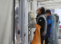 부산 90명 추가 확진···종합병원·단란주점 신규 집단감염