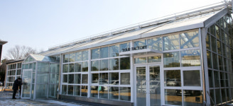 [休]삶의숲 베고 겨울숲 덮고 폐교서 하룻밤…冬心과 하나 되다